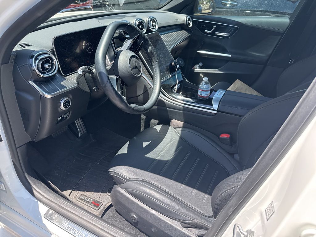 Thumbnail: 2022 Mercedes-Benz C-Class - 7