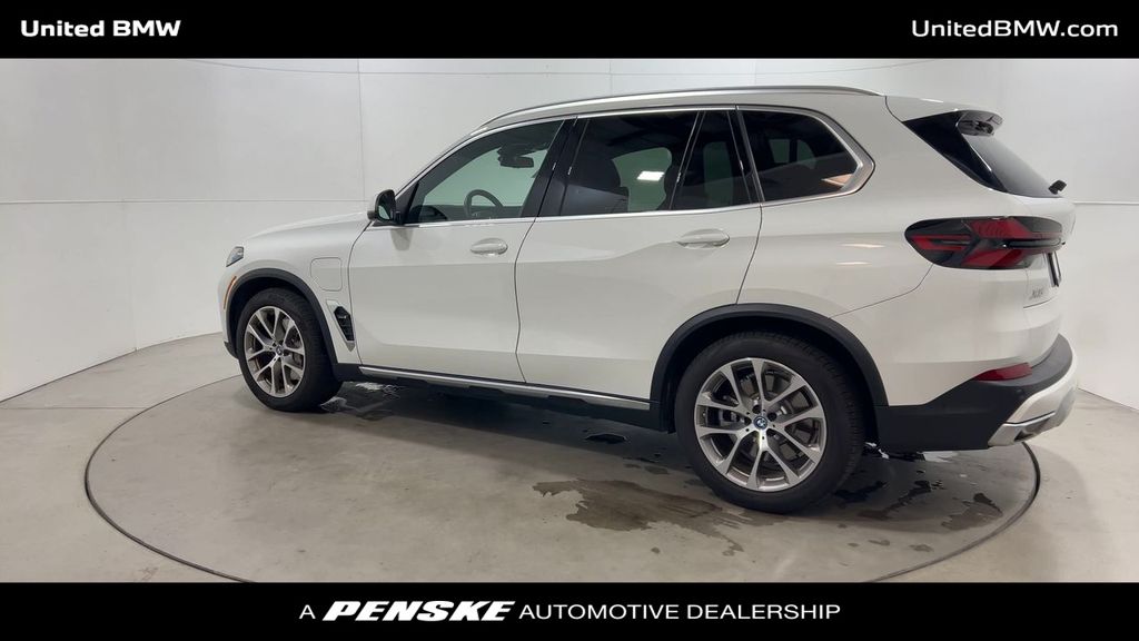 2024 BMW X5 xDrive50e 6