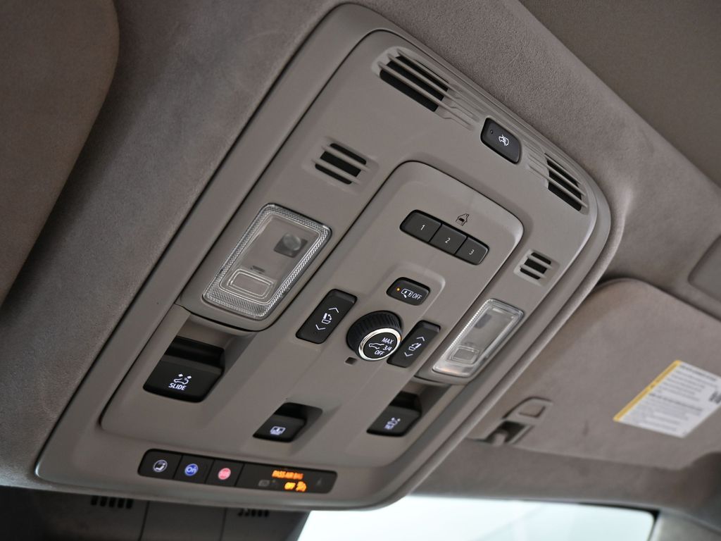 Used 2021 Black Raven Cadillac Sport Platinum image 22