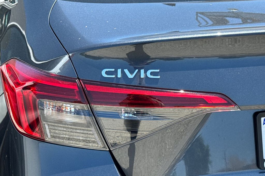 Certified Used 2023 Meteorite Gray Metallic Honda LX image 7