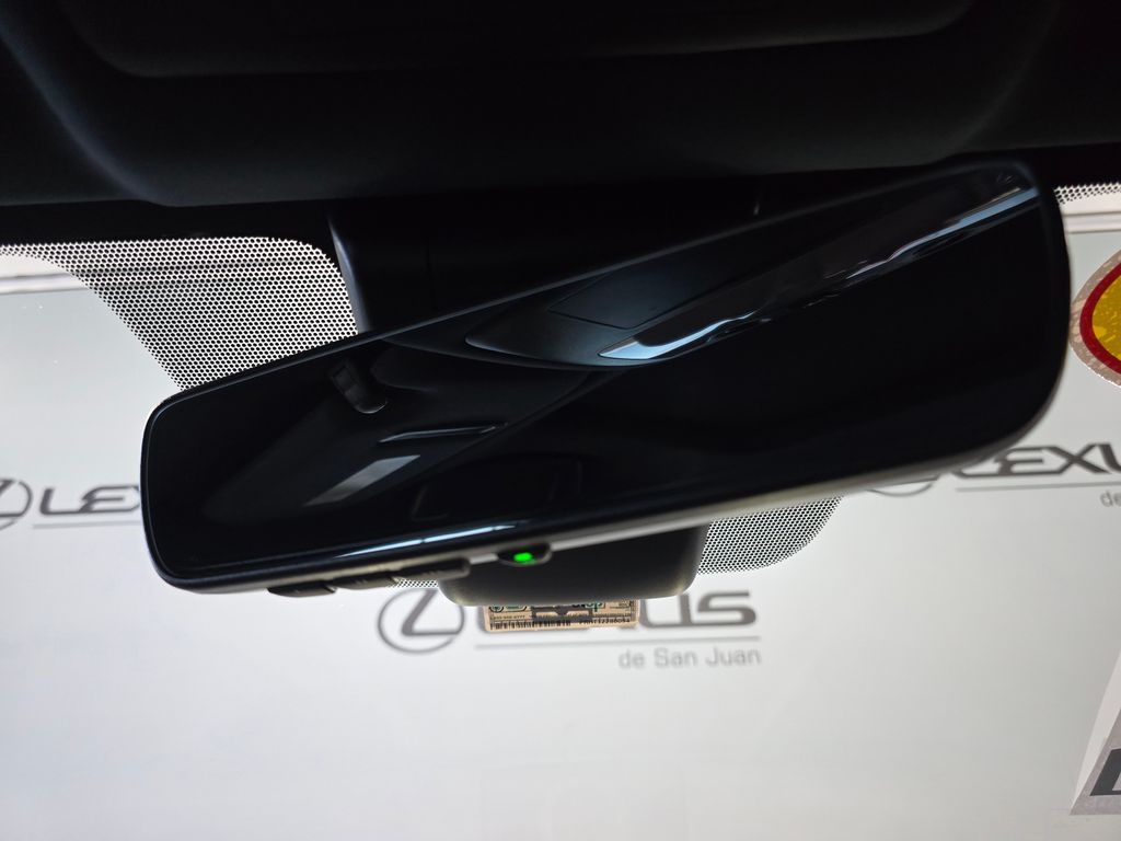 Thumbnail: 2019 Lexus IS - 19
