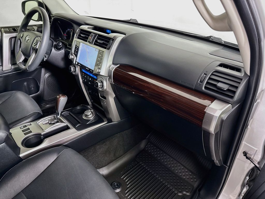 Thumbnail: 2021 Toyota 4Runner - 31