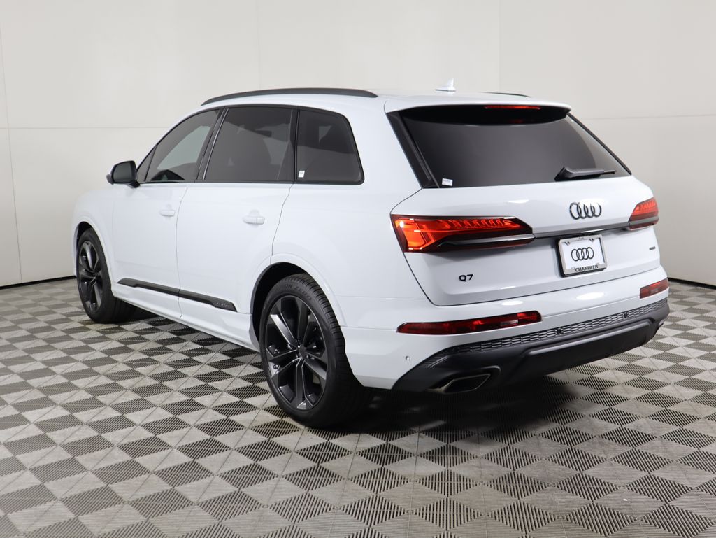 Thumbnail: 2026 Audi Q7 - 8