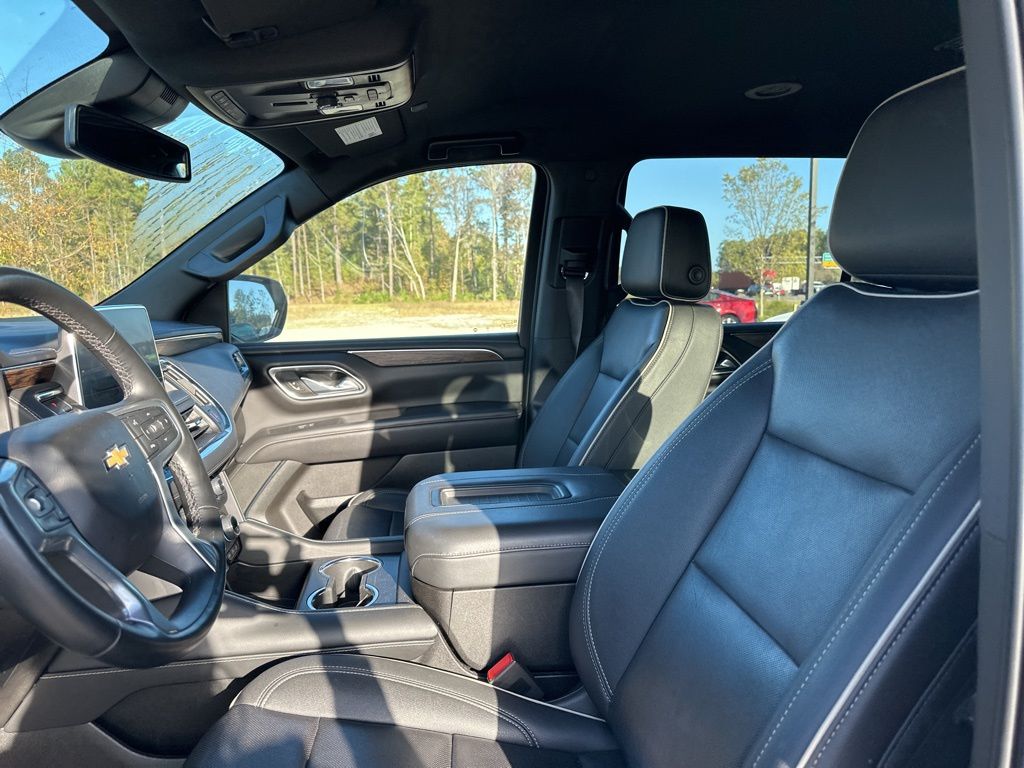 2023 Chevrolet Suburban Premier 10