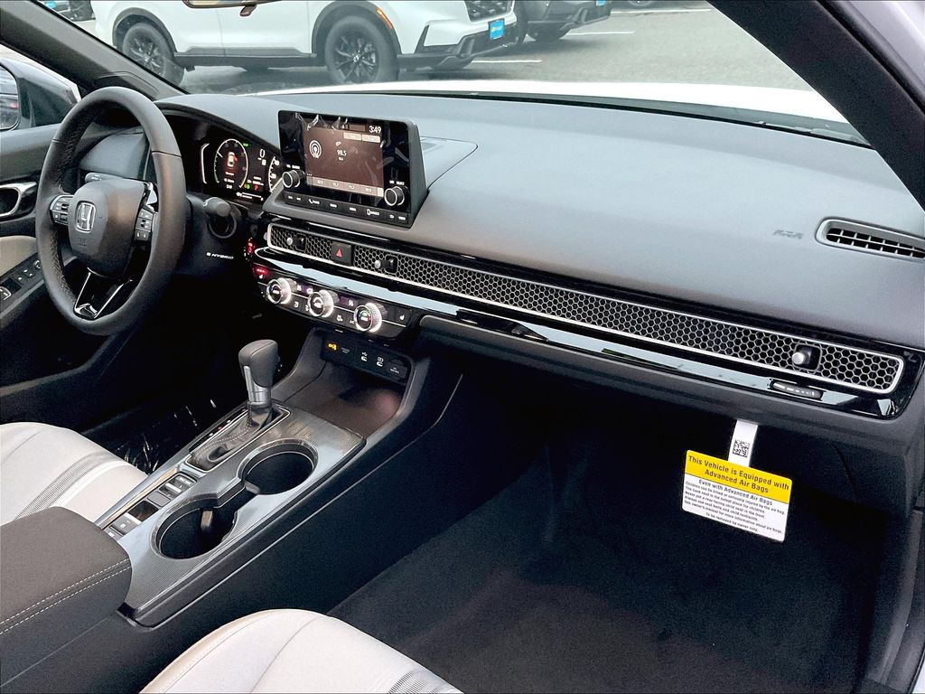 2025 Honda Civic Hybrid — photo 10