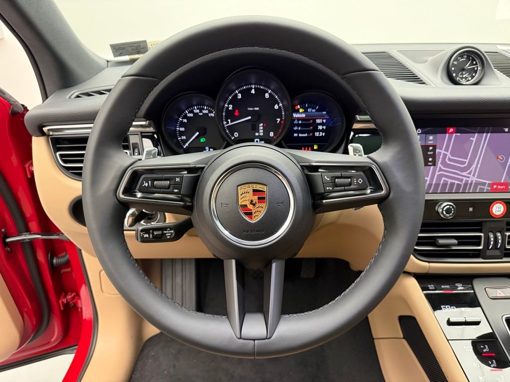 Thumbnail: 2026 Porsche Macan - 12