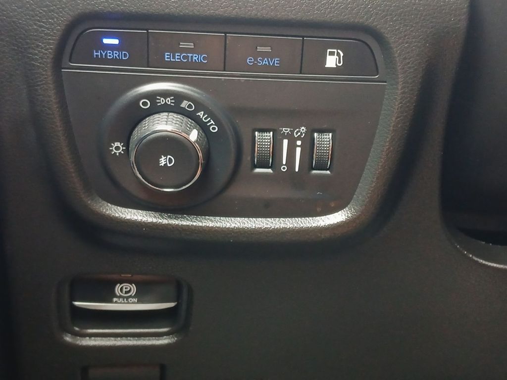 Used Car 2022 Jeep Grand Cherokee  Overland 4xe For Sale Under $30,000 In Austin, Texas