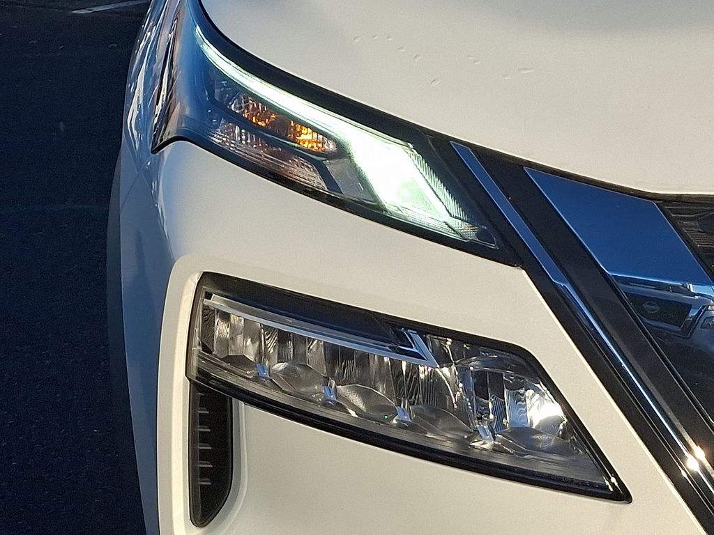 Thumbnail: 2022 Nissan Rogue - 9