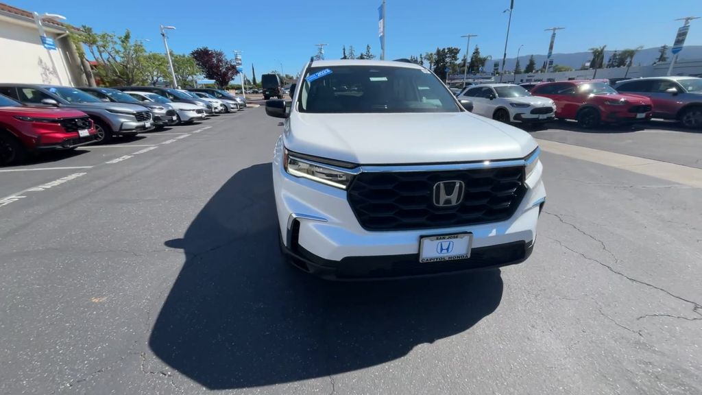 Thumbnail: 2023 Honda Pilot - 3