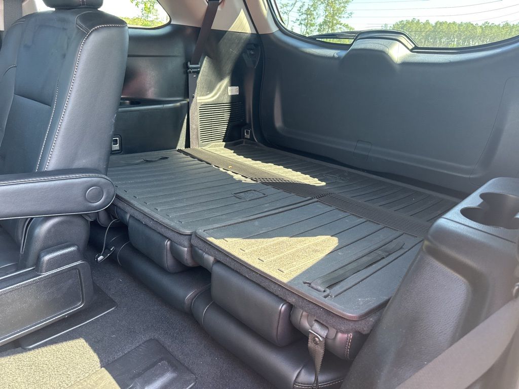 2019 Midnight Black Metallic Toyota Highlander XLE AWD SUV