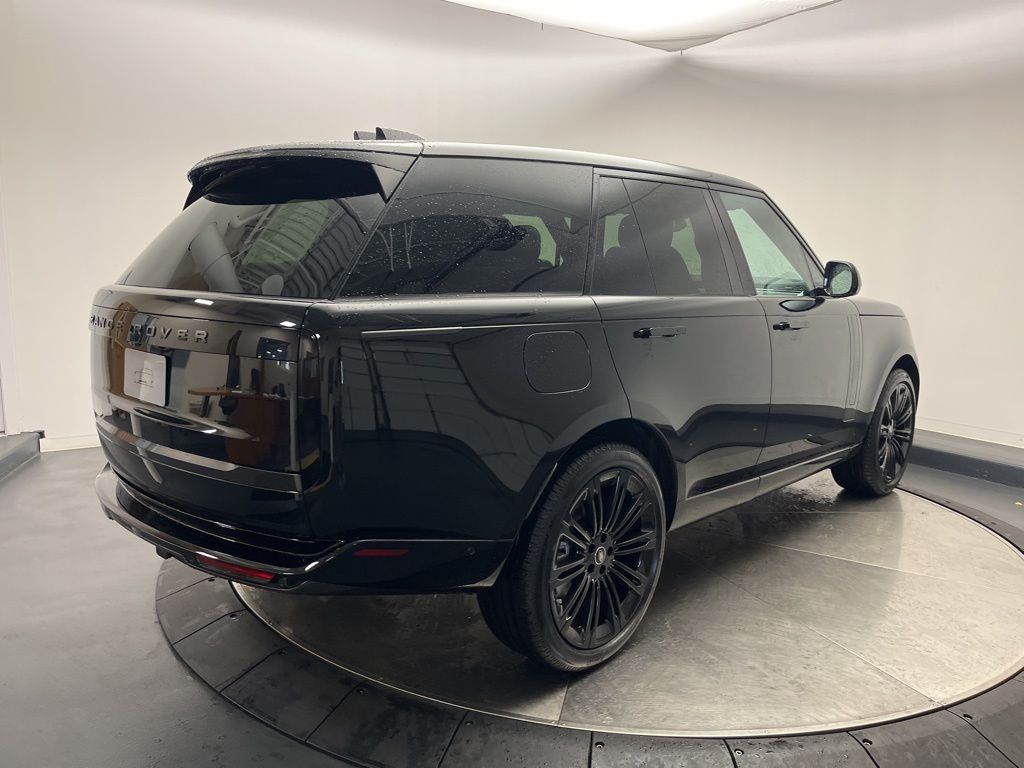 Thumbnail: 2025 Land Rover Range Rover - 5