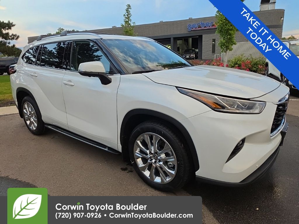 Pearl 2026 Toyota Highlander SUV / Crossover All-Wheel Drive 8-Speed Automatic