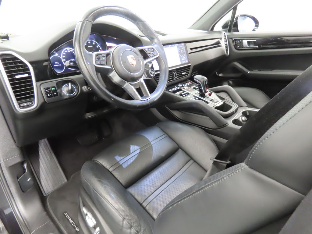 Thumbnail: 2019 Porsche Cayenne - 4