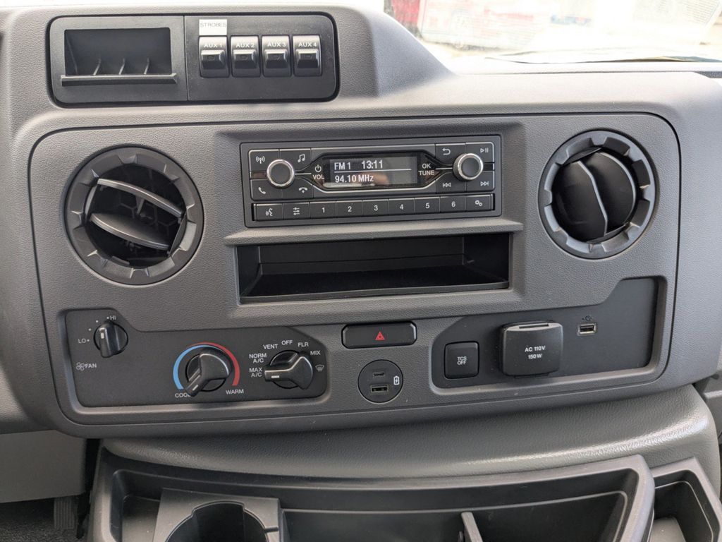 2026 Ford E-350 Cutaway 