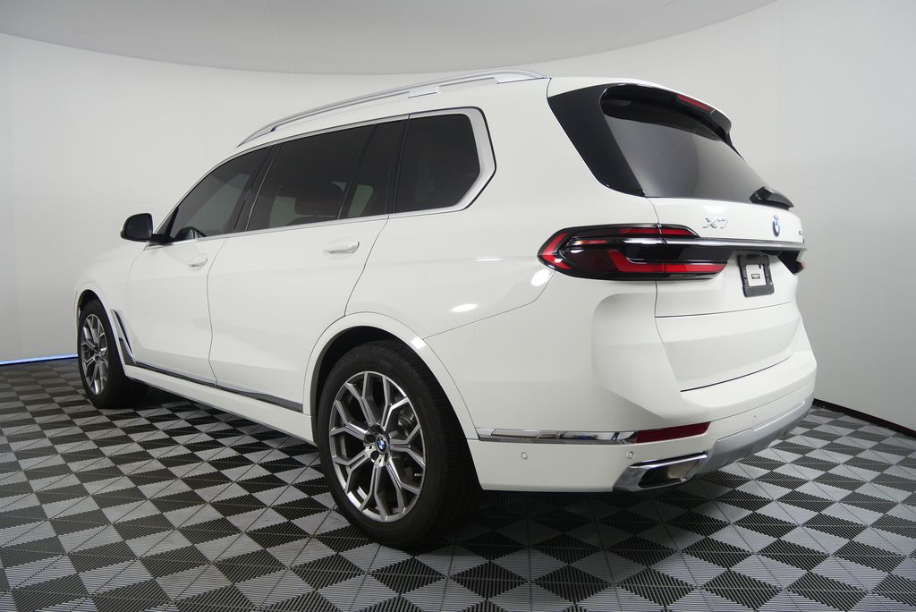 Thumbnail: 2024 BMW X7 - 5