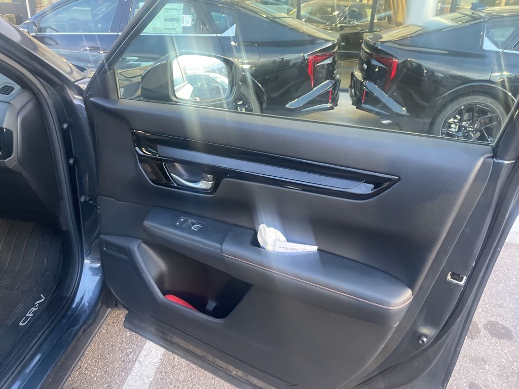 2023 Honda CR-V Hybrid Sport Touring photo 22