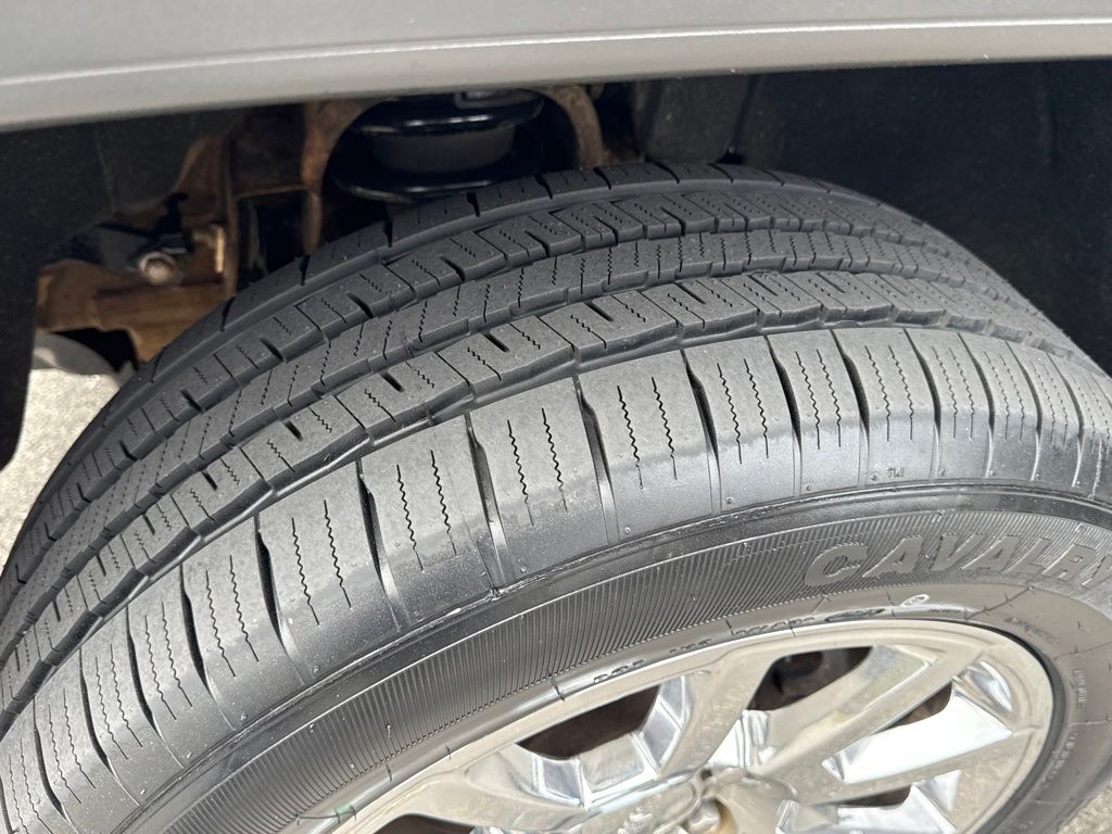 used 2017 GMC Sierra 1500 car, priced at $24,308