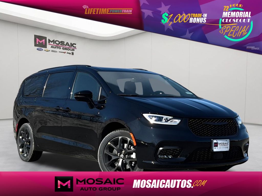 New 2026 Chrysler Pacifica Select Vans