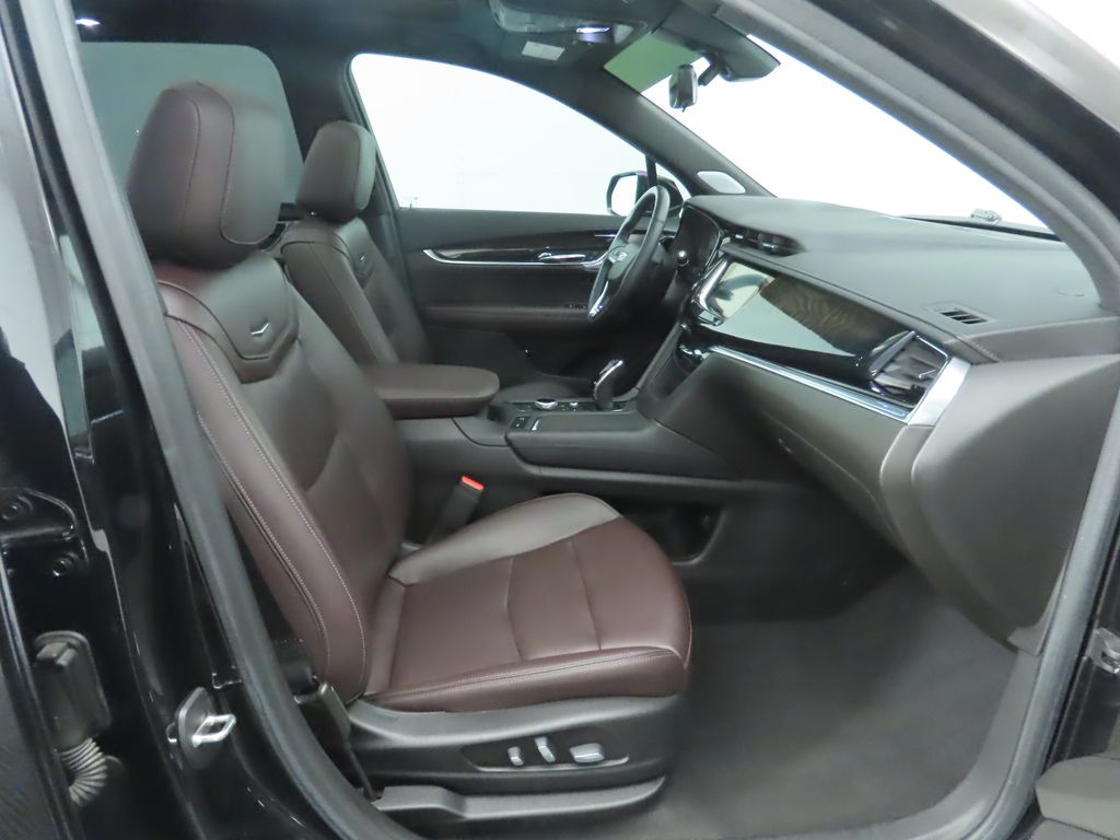 Thumbnail: 2020 Cadillac XT6 - 21