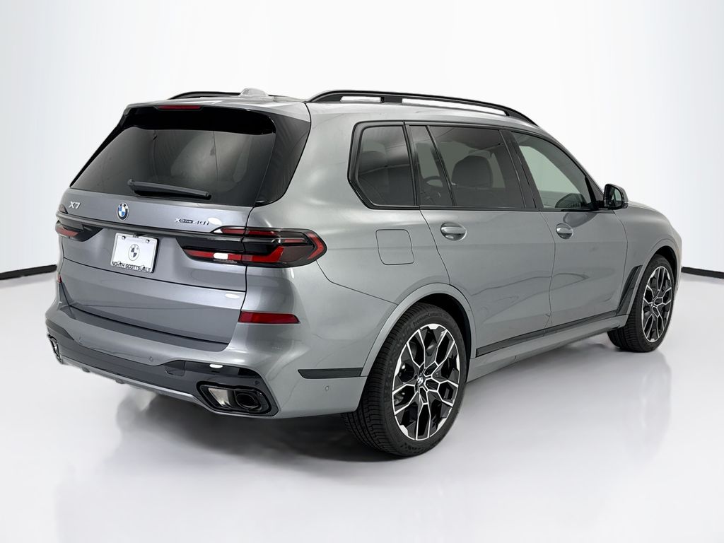 Thumbnail: 2027 BMW X7 - 5