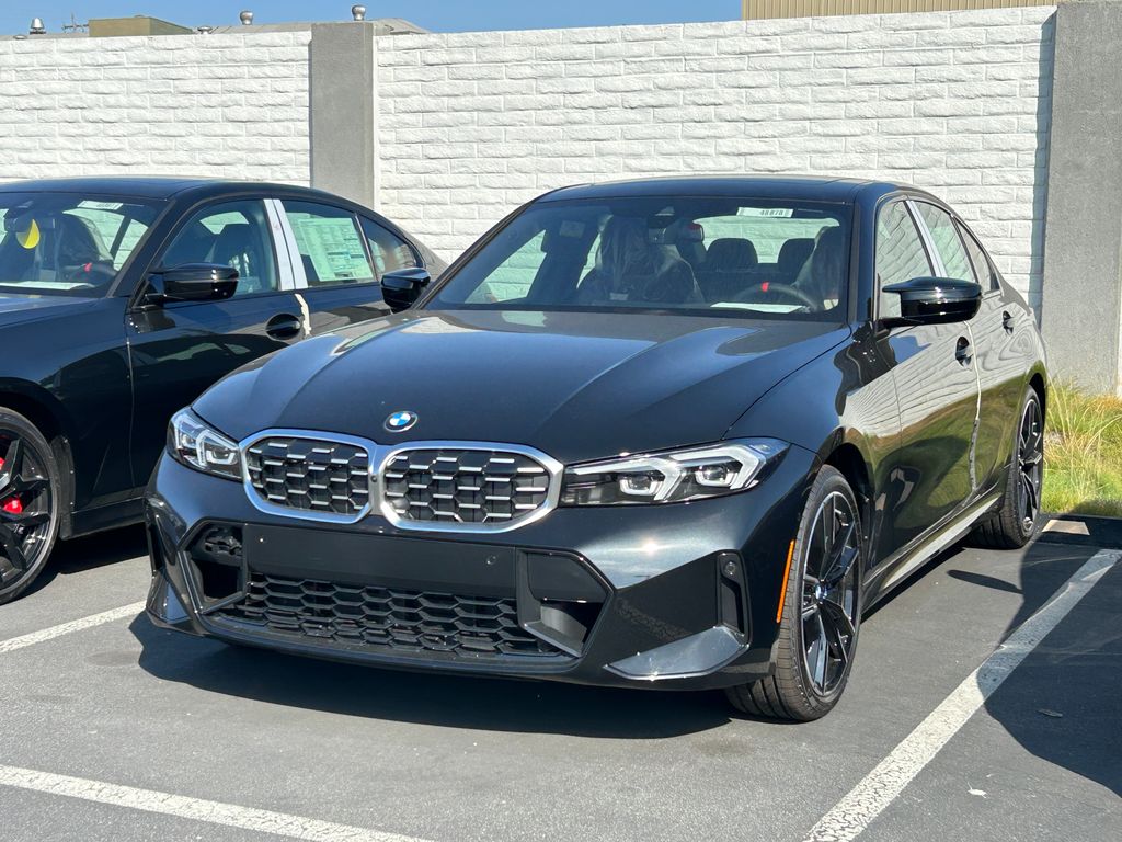 Thumbnail: 2025 BMW 3 Series - 2