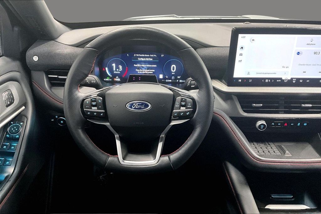 View vehicle photo 2