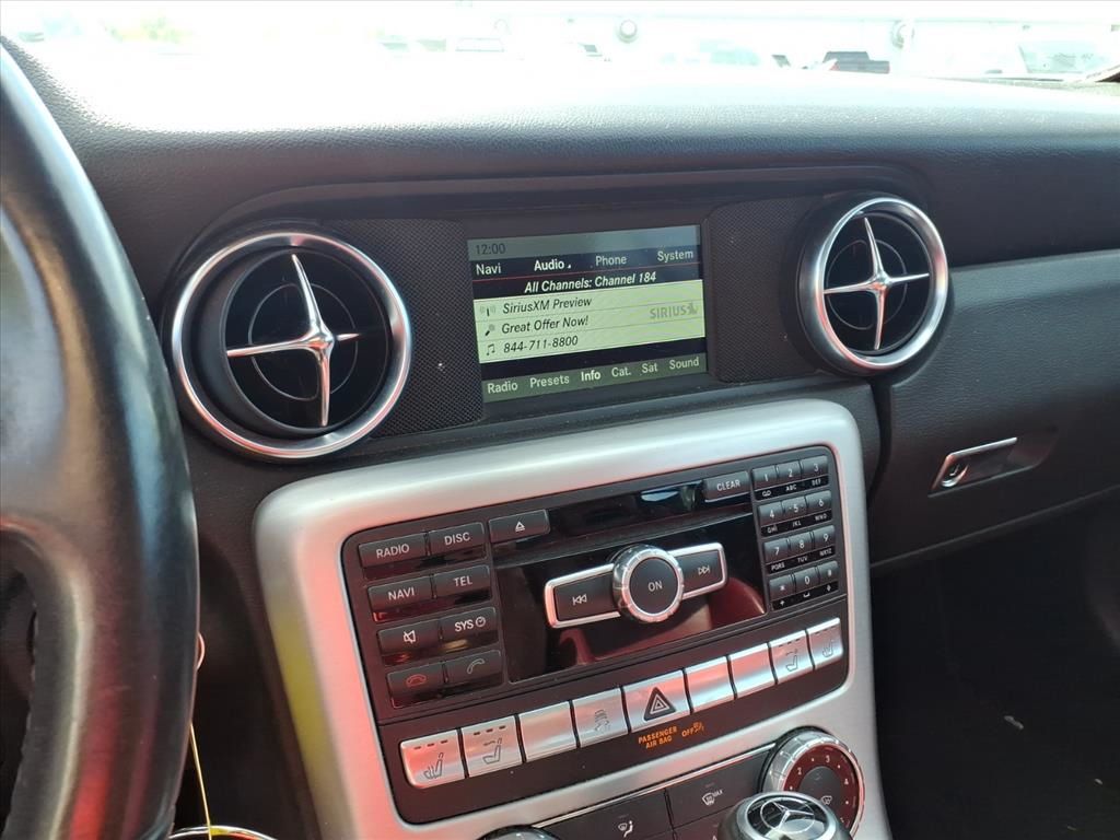 2014 Mercedes Benz SLK 250 photo 16