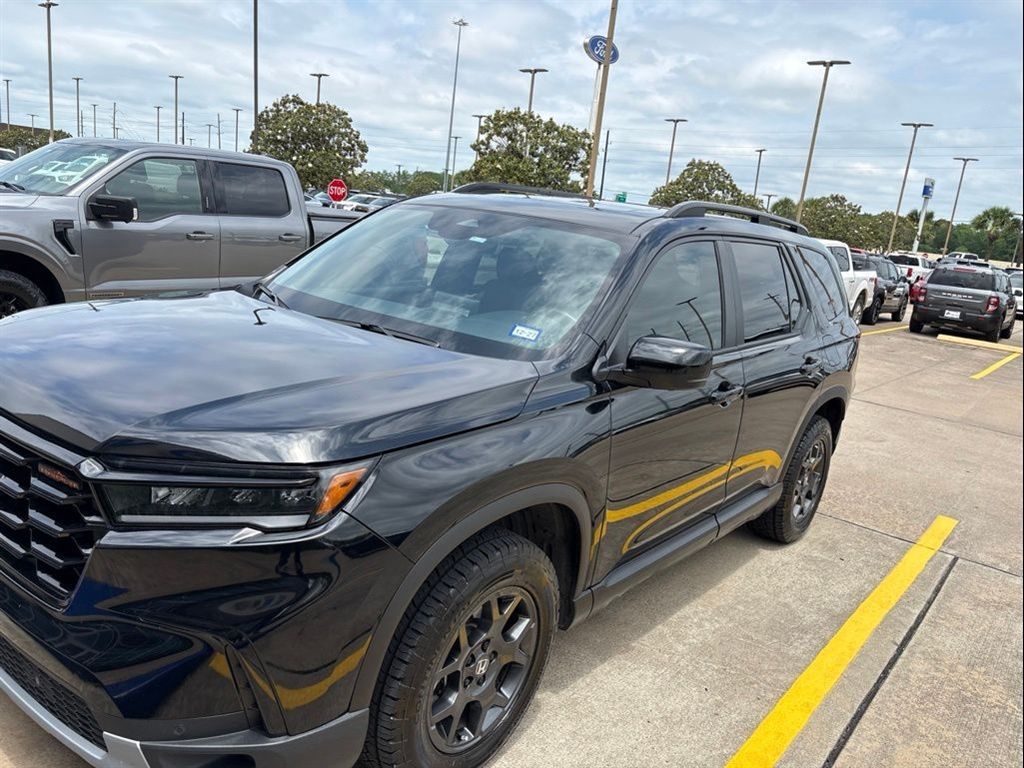 2025 Honda Pilot TrailSport  at Community Honda