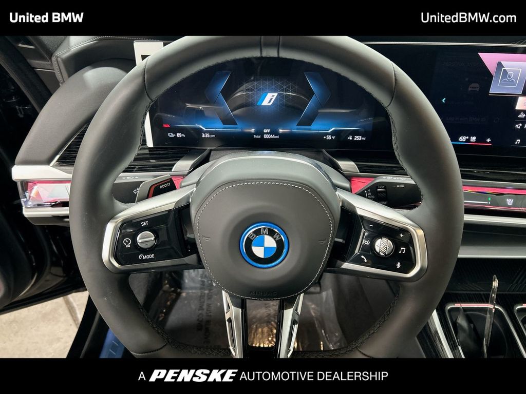 2025 BMW i7 eDrive50 14