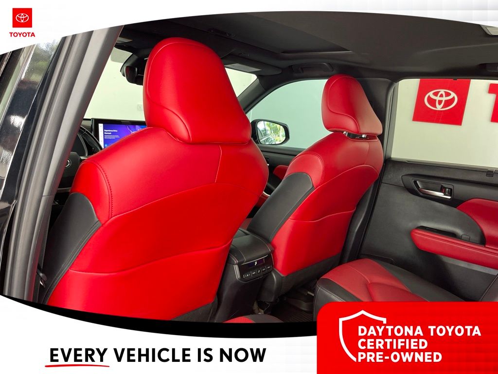 Used 2023 Toyota Highlander SUV