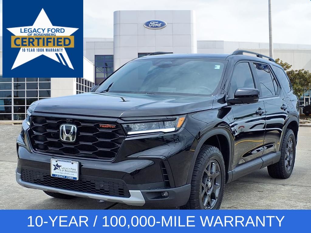 2025 Honda Pilot TrailSport Black at Community Honda