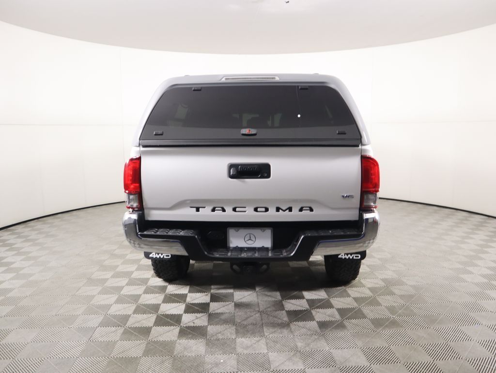 Thumbnail: 2019 Toyota Tacoma - 6