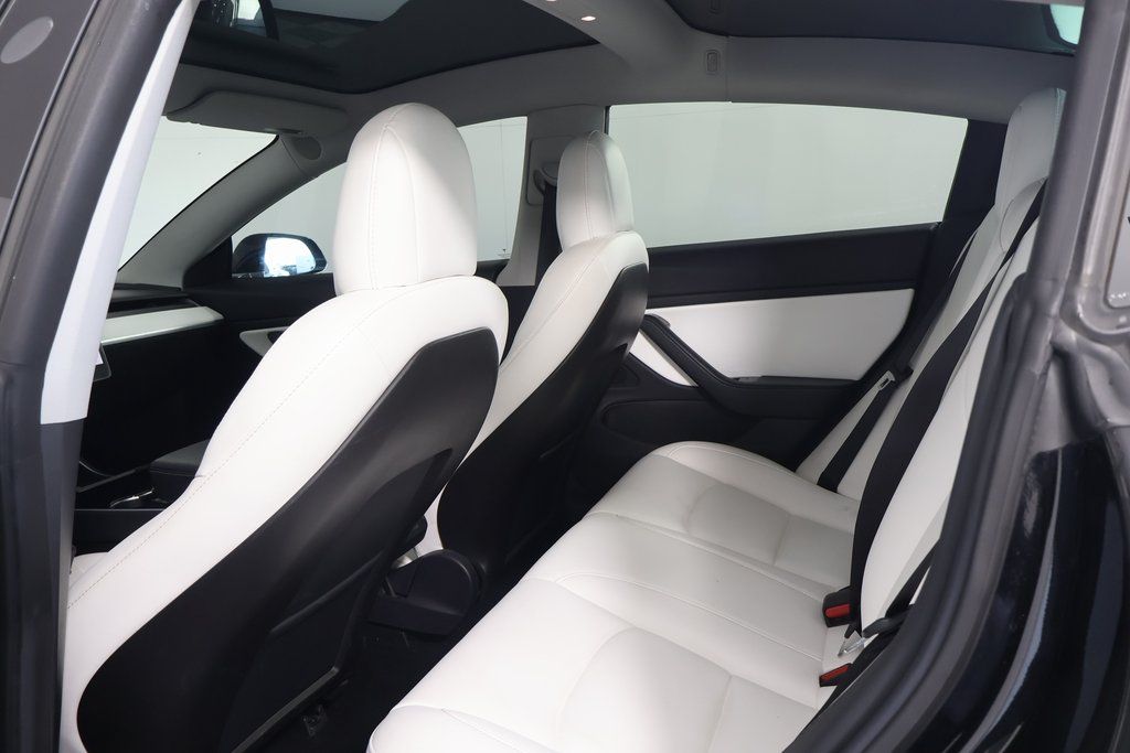 Thumbnail: 2019 Tesla Model 3 - 11