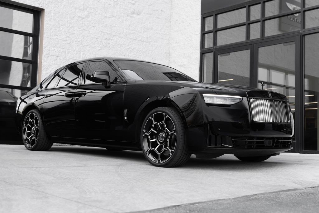2025 Rolls-Royce Ghost Black Badge's photo