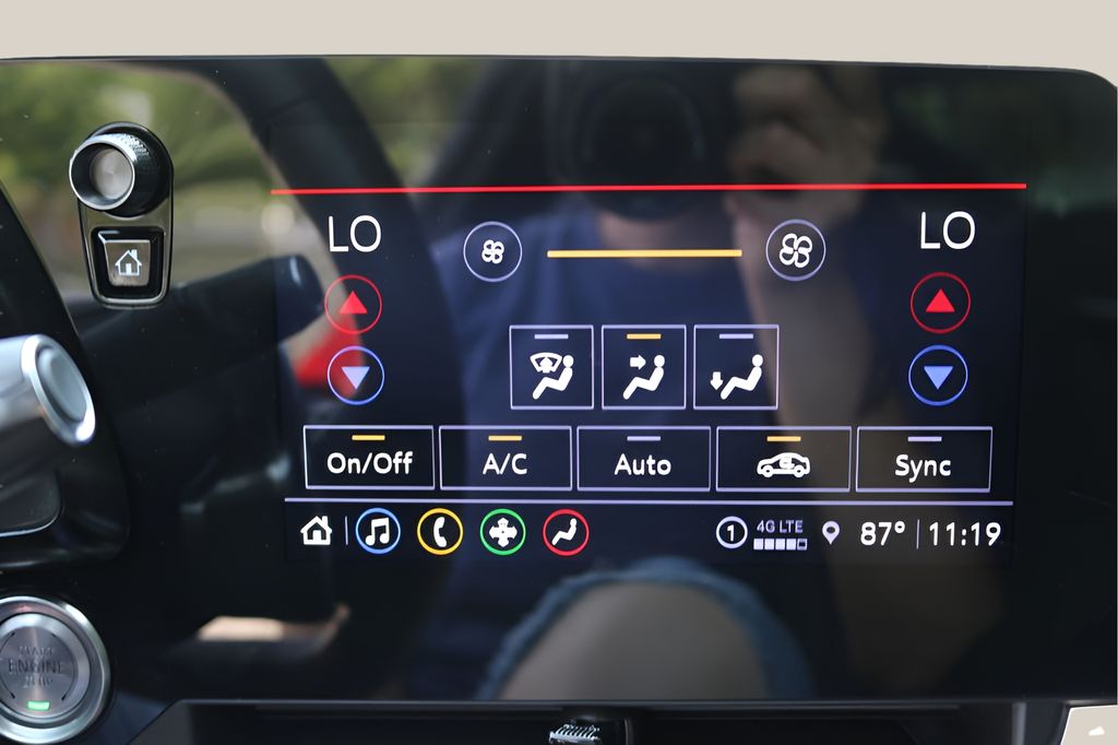 Used 2022 Red Chevrolet Stingray image 24
