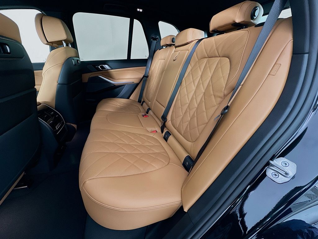 Thumbnail: 2026 BMW X5 - 17