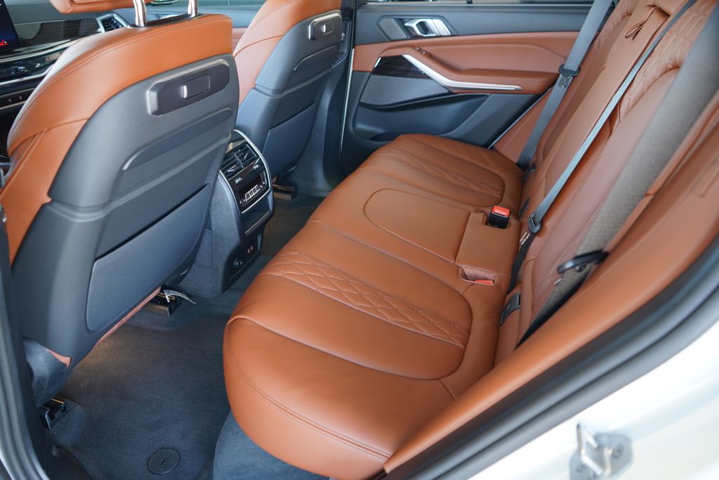 Thumbnail: 2026 BMW X5 - 20