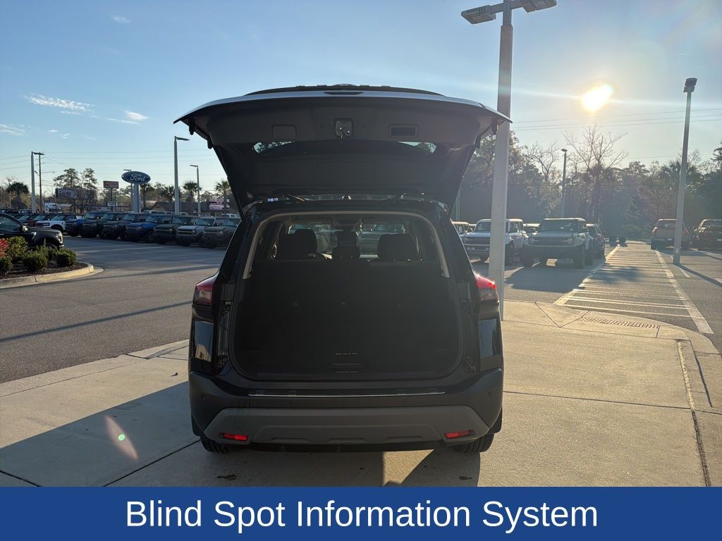 2023 Nissan Rogue SV FWD