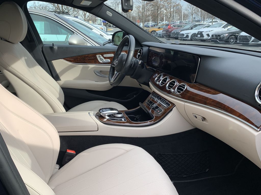 Thumbnail: 2019 Mercedes-Benz E-Class - 24