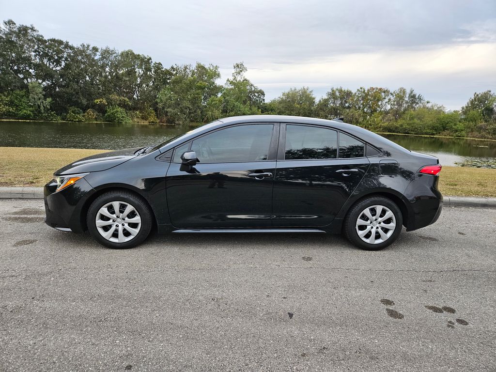 2020 Toyota Corolla LE 2