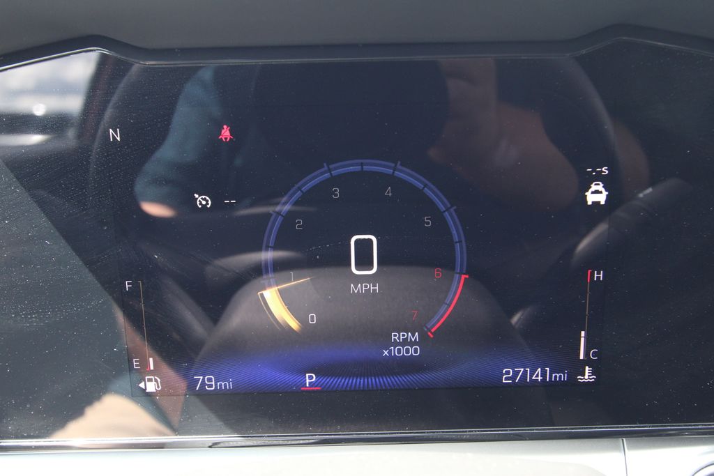 Used 2025 Chevrolet Trax SUV