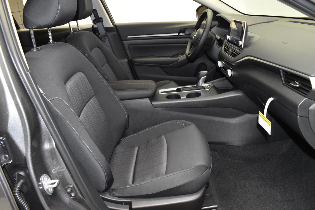 Thumbnail: 2025 Nissan Altima - 24