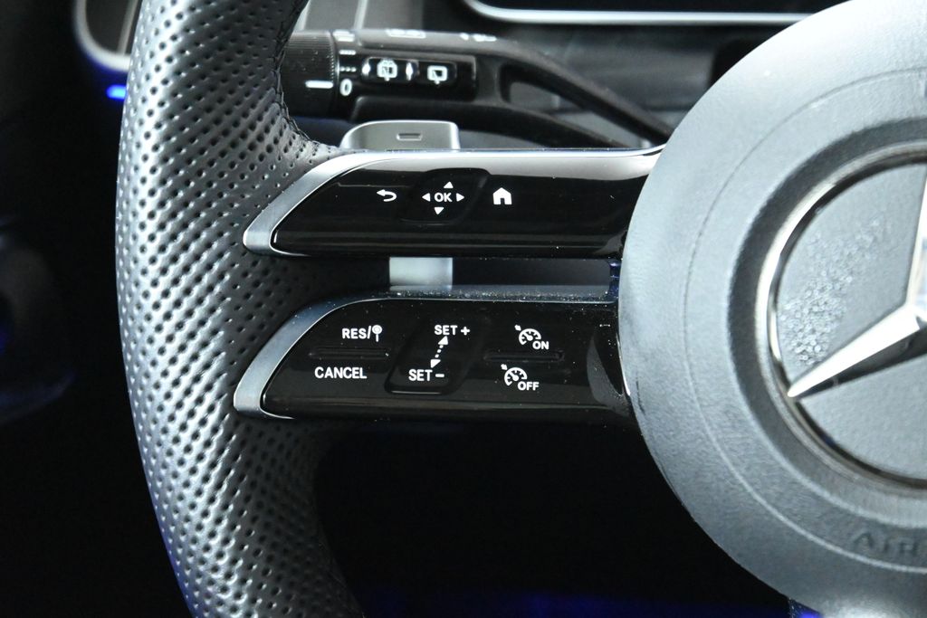 Thumbnail: 2026 Mercedes-Benz GLC - 18