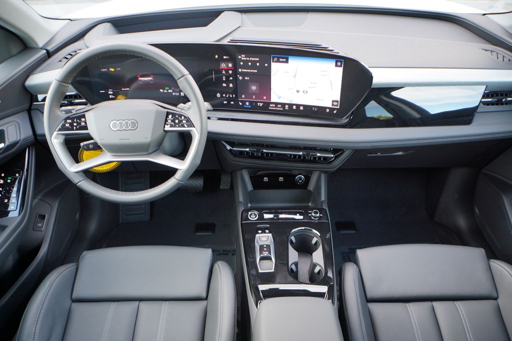 2025 Audi e-tron Premium 11