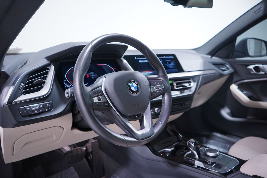 Thumbnail: 2022 BMW 2 Series - 6