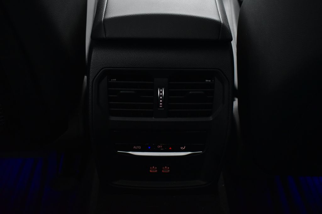 Thumbnail: 2022 BMW 4 Series - 29