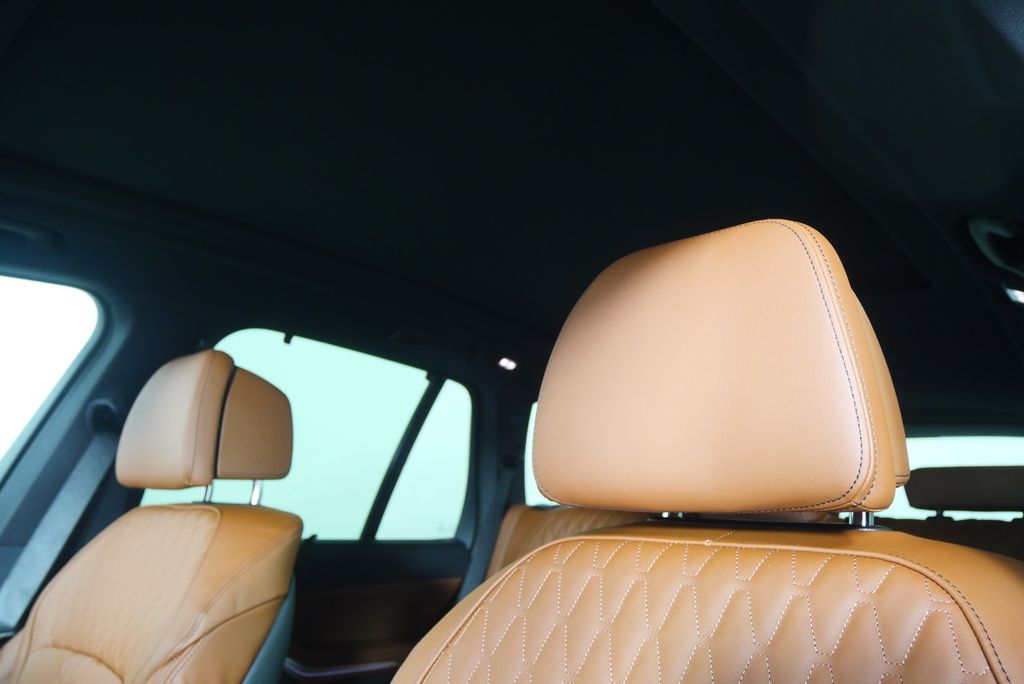 Thumbnail: 2026 BMW X5 - 12