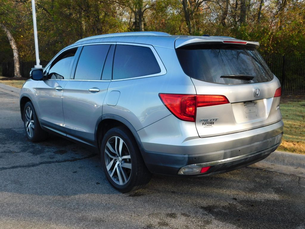 2018 Honda Pilot Touring 10