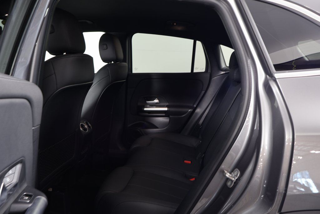 Thumbnail: 2025 Mercedes-Benz GLA - 11