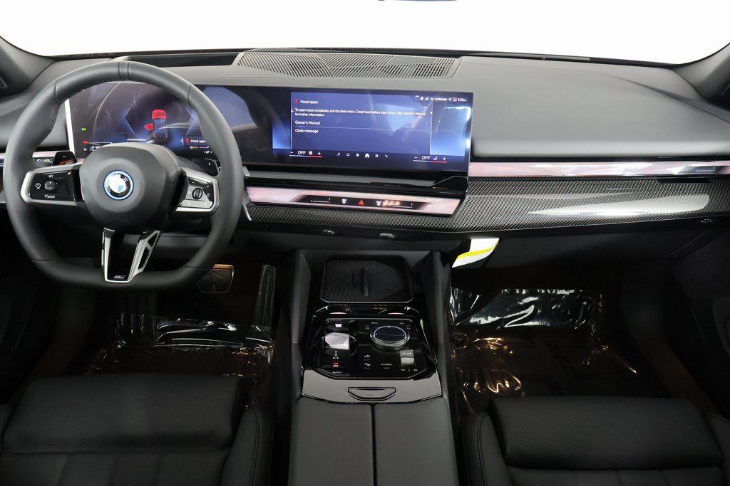 Thumbnail: 2026 BMW 5 Series - 4